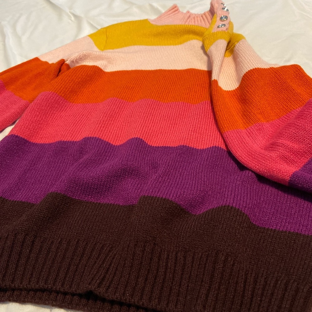 Colorful Sweater - Picture 3 of 3